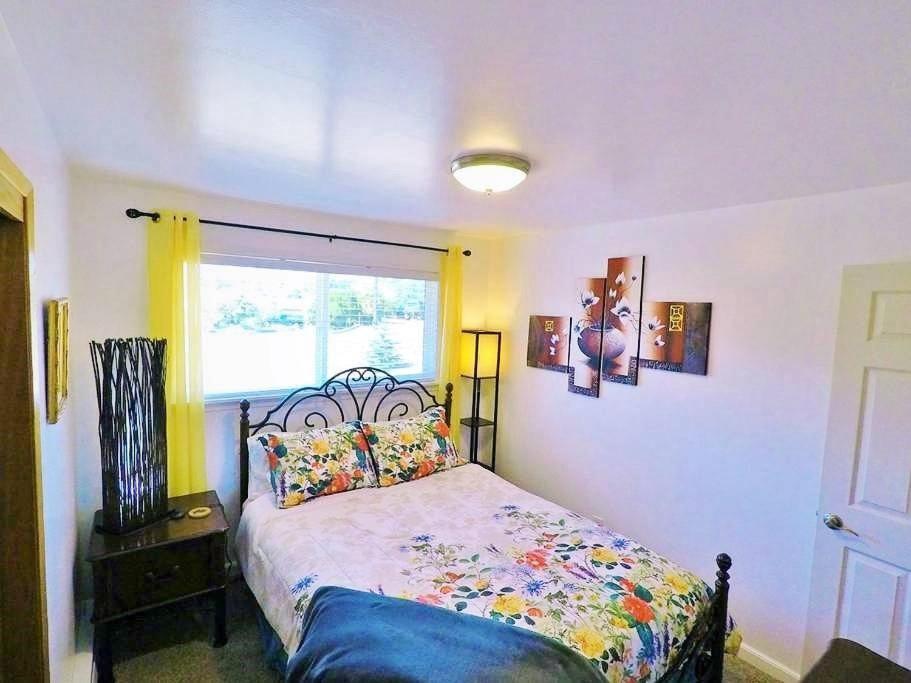 Sauna & Steam Larch Avenue Getaway Villa Port Angeles Exterior photo